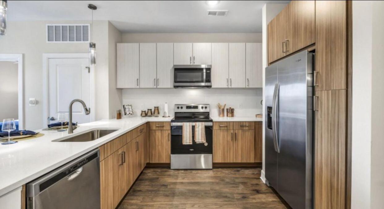 Spacious Castle W Gym Pool Free Parking I Walk To Dowtown N Broadway Nashville Eksteriør bilde