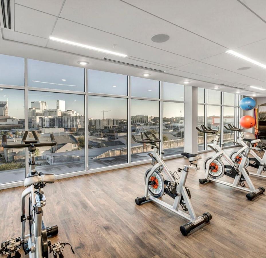 Spacious Castle W Gym Pool Free Parking I Walk To Dowtown N Broadway Nashville Eksteriør bilde