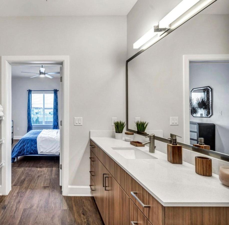 Spacious Castle W Gym Pool Free Parking I Walk To Dowtown N Broadway Nashville Eksteriør bilde